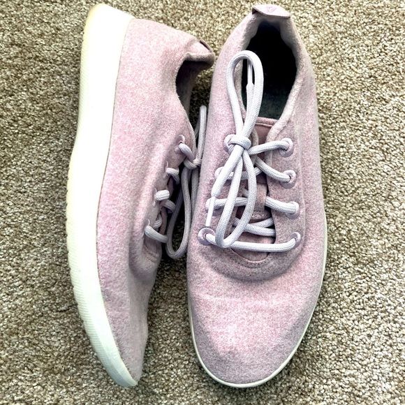 AllBirds Pink White Wool Lace Up Running Sneakers M9 - Picture 1 of 6